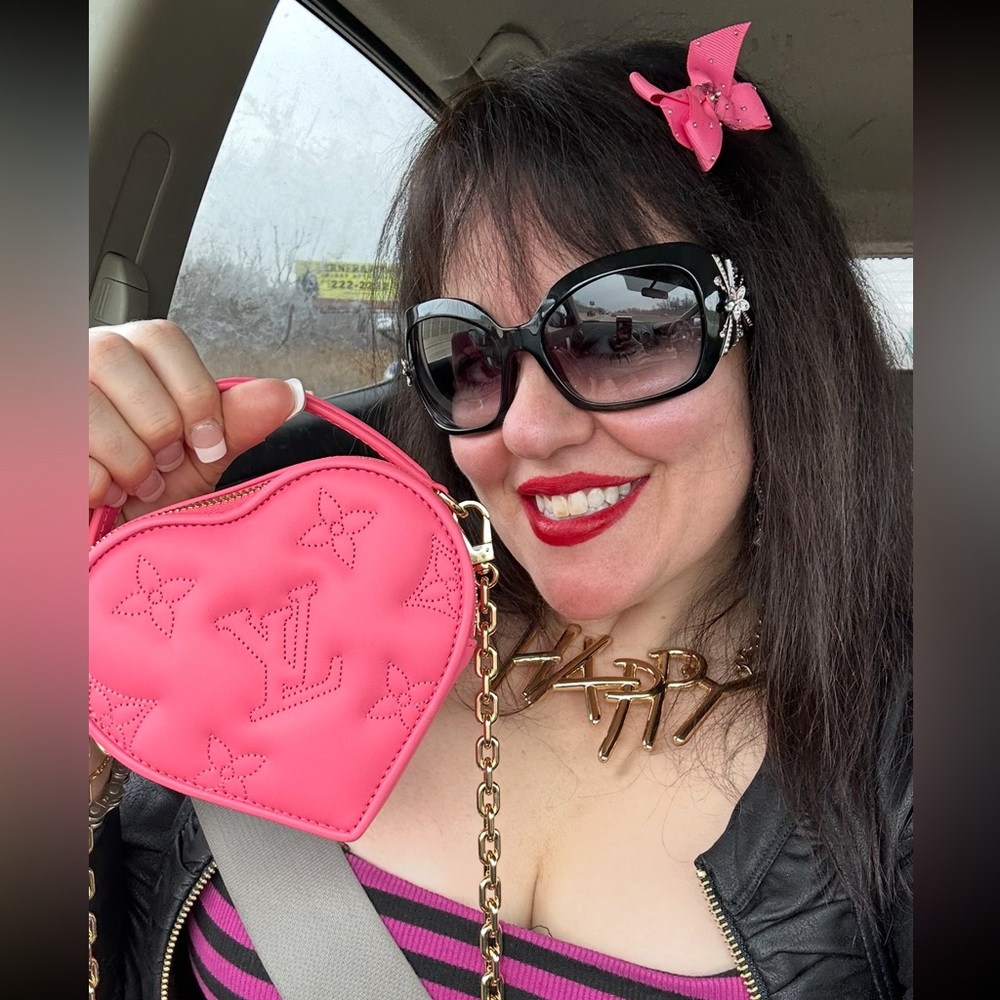 Louis Vuitton Pop My Heart Bubblegum Pink Pouch - Picture 2 of 11